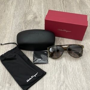 SOLD 🎈Salvatore ferragamo sunglasses